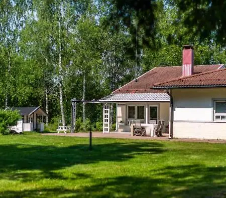 Kaunis Jaervenrantakohde * Espoo